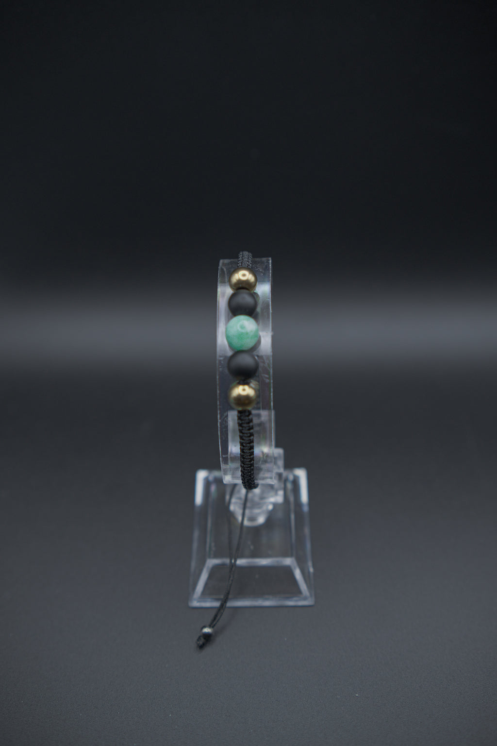 Victoria Emerald Bracelet – Gold Harmony