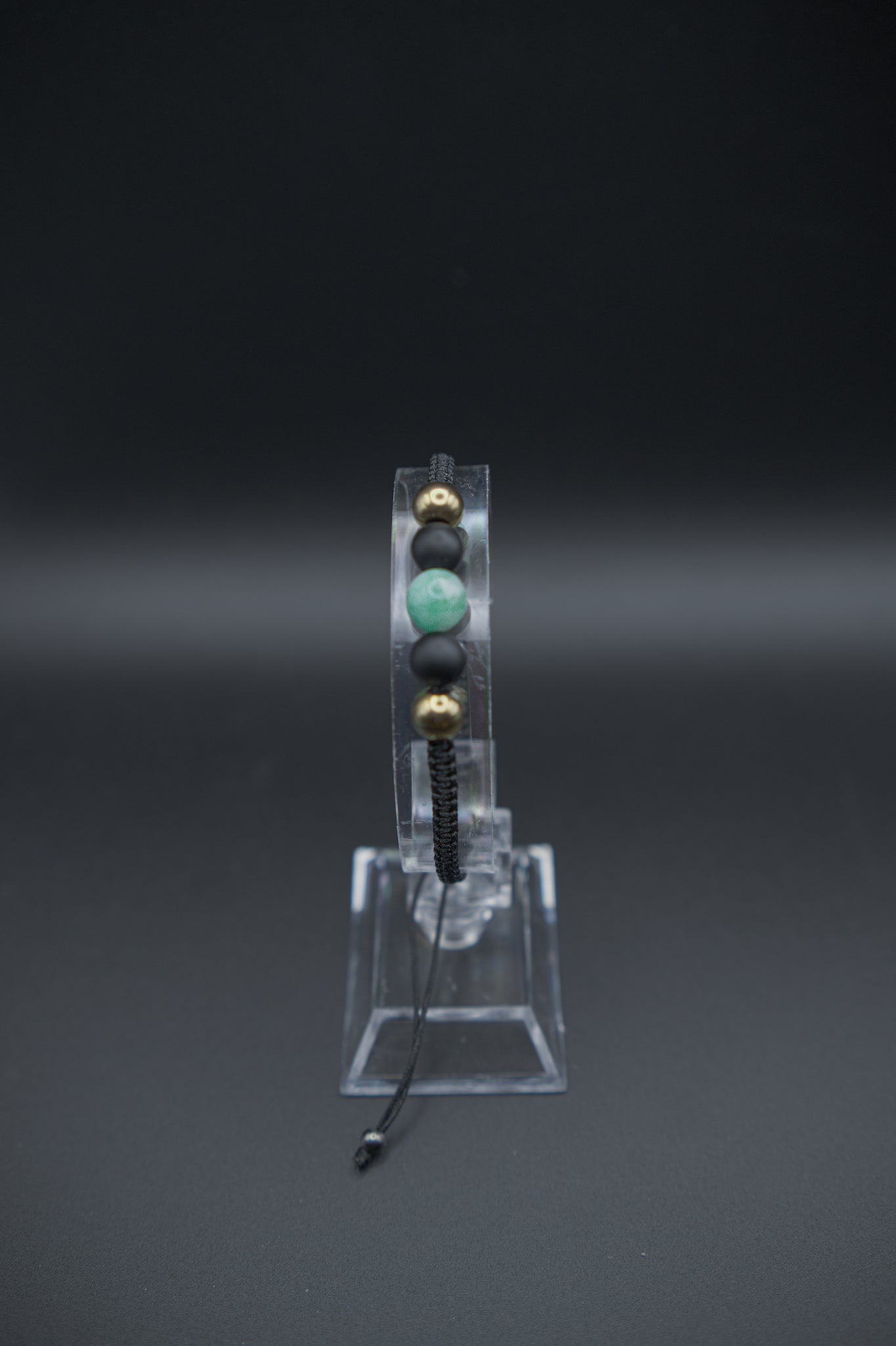 Victoria Emerald Bracelet – Gold Harmony