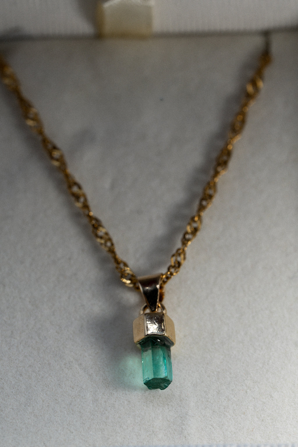 Raw Emerald Crystal Pendant Necklace — 18k Gold Cap